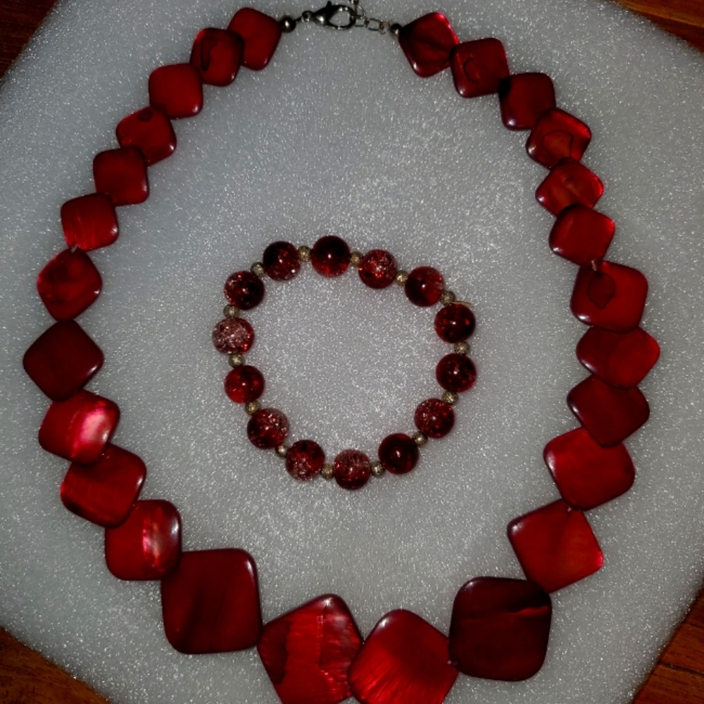 Necklace and bracelet
